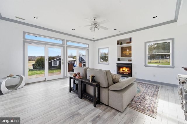 11641 GLEN RD, Potomac, MD 20854