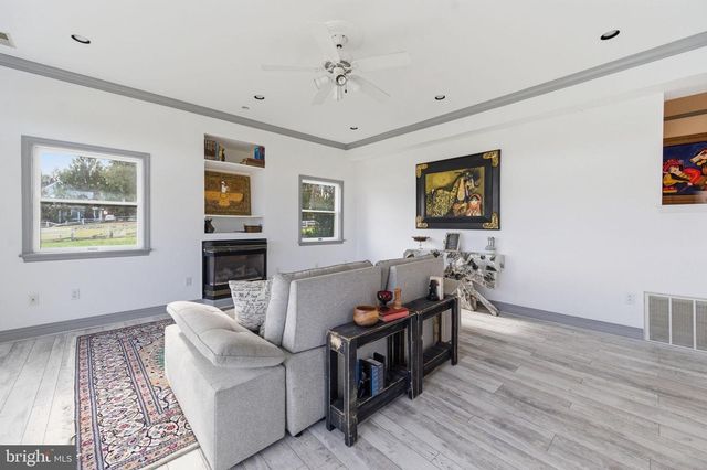 11641 GLEN RD, Potomac, MD 20854