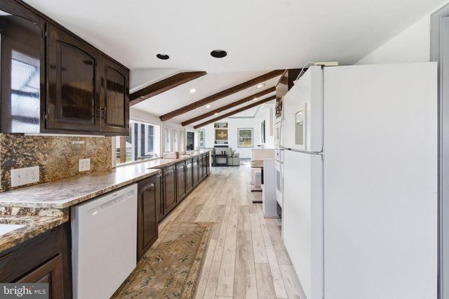 11641 GLEN RD, Potomac, MD 20854