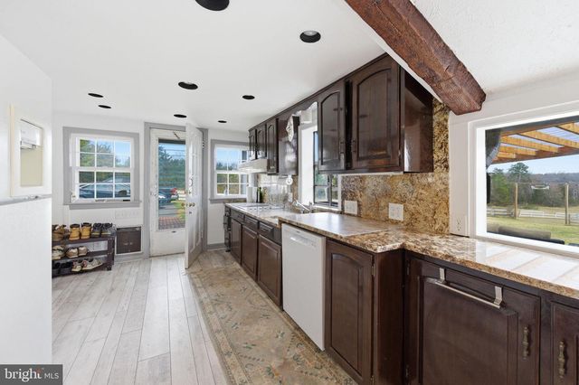 11641 GLEN RD, Potomac, MD 20854