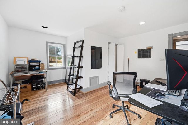 11641 GLEN RD, Potomac, MD 20854