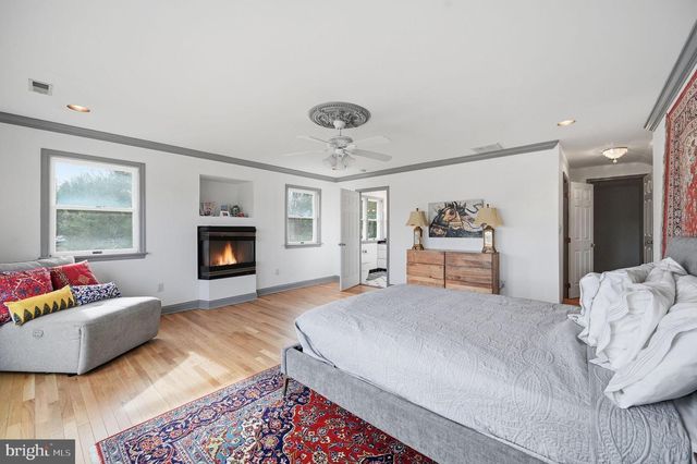 11641 GLEN RD, Potomac, MD 20854