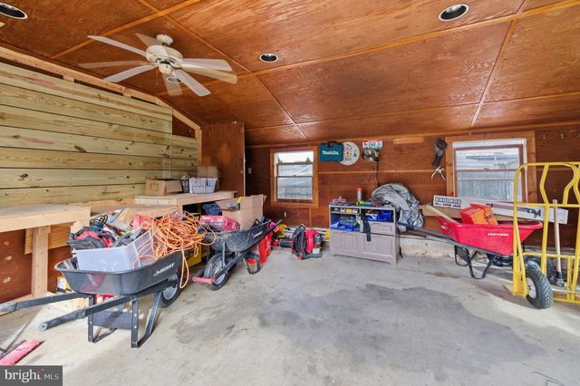 11641 GLEN RD, Potomac, MD 20854