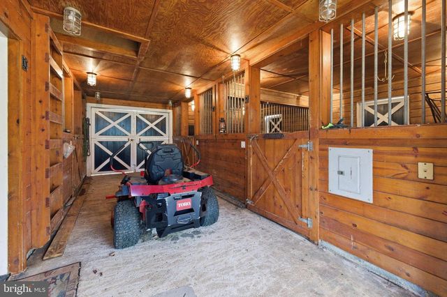 11641 GLEN RD, Potomac, MD 20854