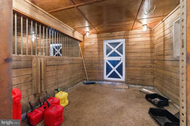 11641 GLEN RD, Potomac, MD 20854