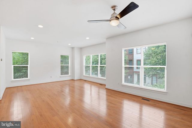 5610 LUSTINE, Hyattsville, MD 20781