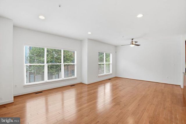 5610 LUSTINE, Hyattsville, MD 20781