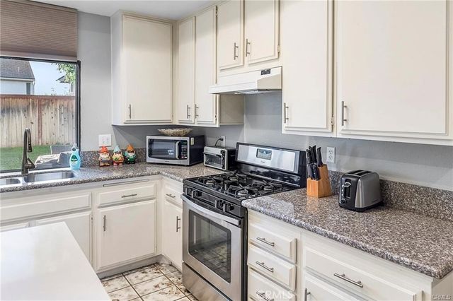 26 Belmonte, Irvine, CA 92620