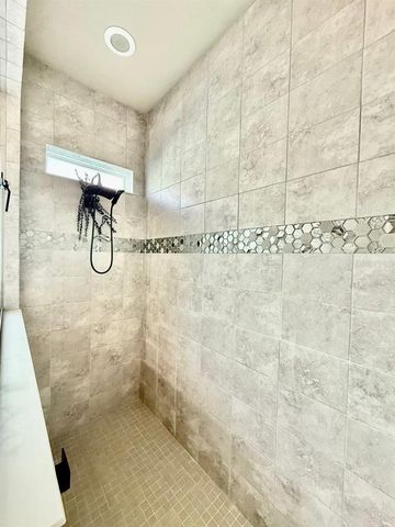 6414 SALT CREEK AVENUE, Apollo Beach, FL 33572