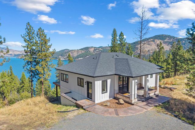 1139 W Pine Bluff Rd, Kettle Falls, WA 99141 property photo