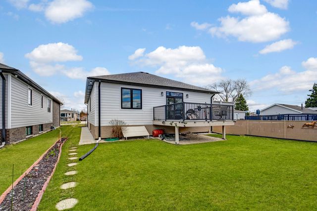 8332 S 78th Court, Justice, IL 60458