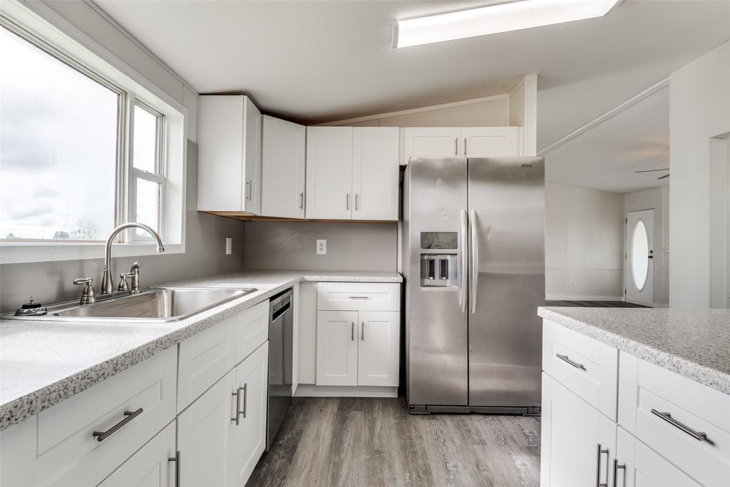 407 County Road 699, Farmersville, TX 75442
