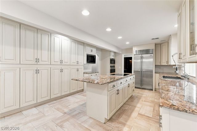 2252 Buckingham Court, Henderson, NV 89074
