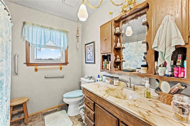 314 NE 550th Road, Warrensburg, MO 64093