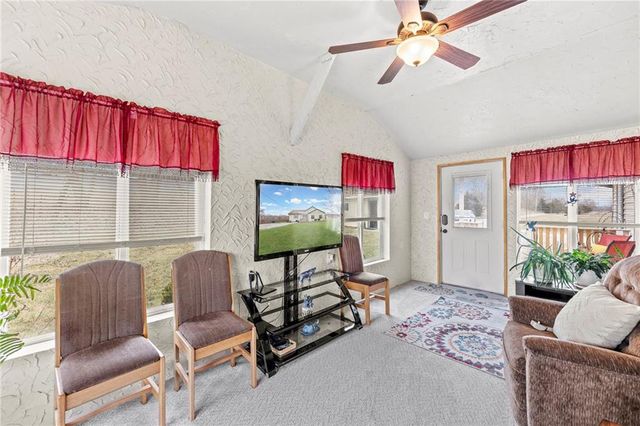 314 NE 550th Road, Warrensburg, MO 64093