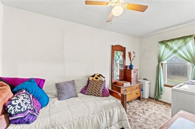 314 NE 550th Road, Warrensburg, MO 64093