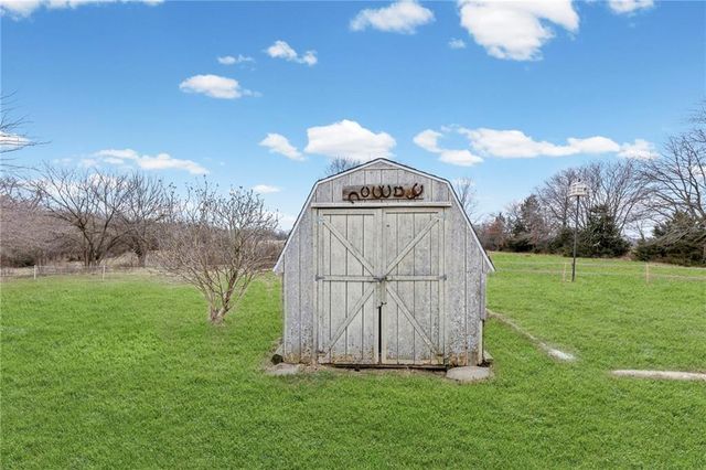 314 NE 550th Road, Warrensburg, MO 64093
