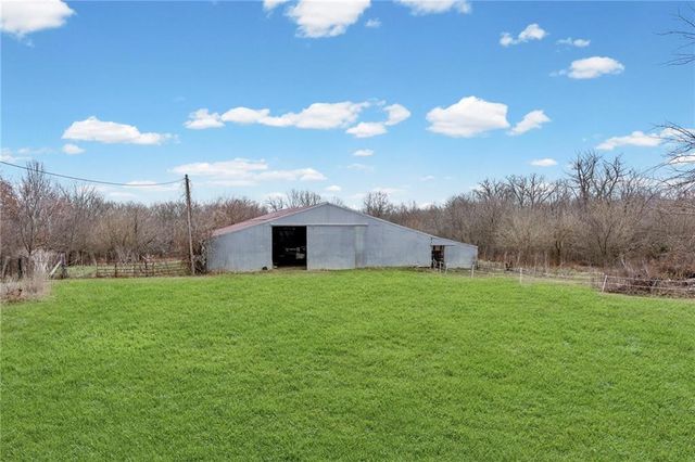 314 NE 550th Road, Warrensburg, MO 64093