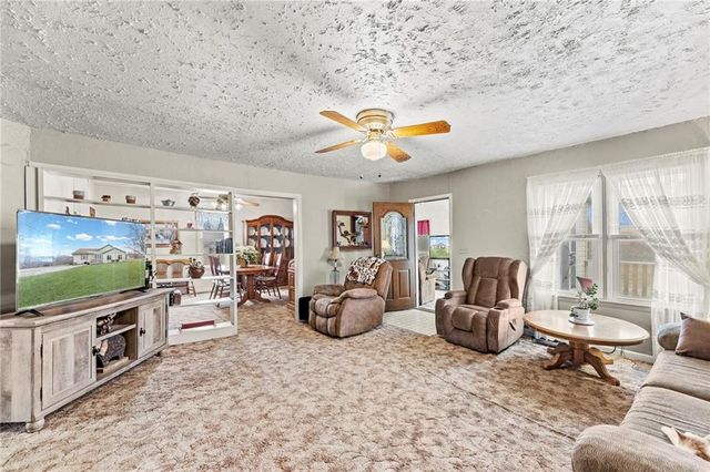 314 NE 550th Road, Warrensburg, MO 64093