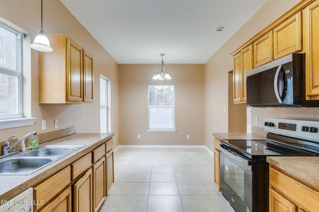 6085 W Bolivar Street, Bay Saint Louis, MS 39520