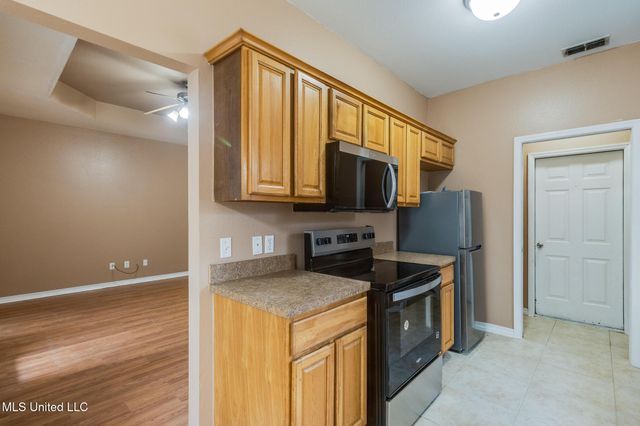 6085 W Bolivar Street, Bay Saint Louis, MS 39520