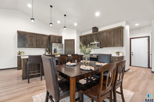 1113 S Foss Ave Avenue, Sioux Falls, SD 57110