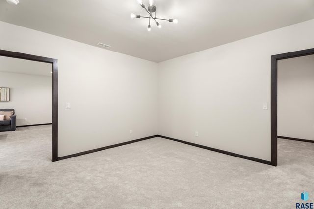 1113 S Foss Ave Avenue, Sioux Falls, SD 57110