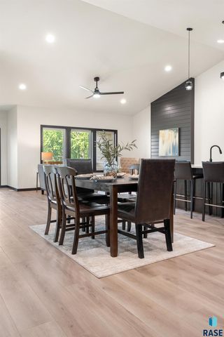 1113 S Foss Ave Avenue, Sioux Falls, SD 57110