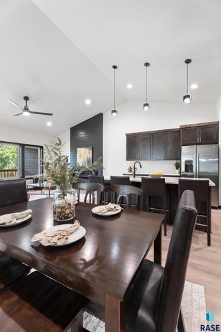 1113 S Foss Ave Avenue, Sioux Falls, SD 57110