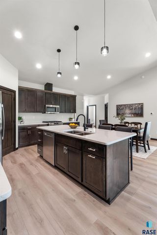 1113 S Foss Ave Avenue, Sioux Falls, SD 57110