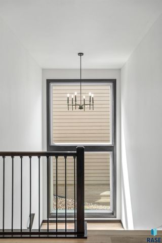 1113 S Foss Ave Avenue, Sioux Falls, SD 57110