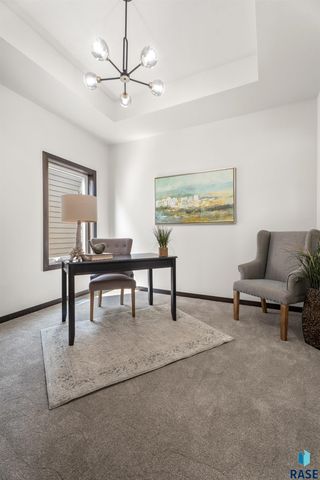 1113 S Foss Ave Avenue, Sioux Falls, SD 57110