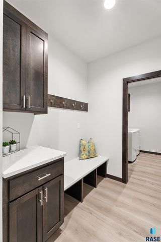 1113 S Foss Ave Avenue, Sioux Falls, SD 57110