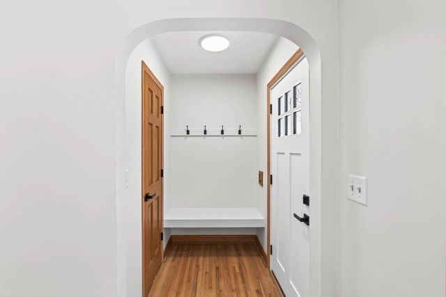 5513 24th Avenue S, Minneapolis, MN 55417