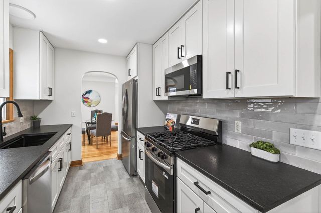 5513 24th Avenue S, Minneapolis, MN 55417