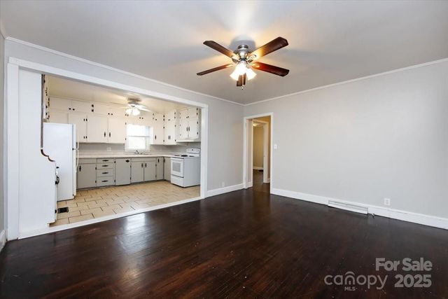 1027 Holland Avenue, Gastonia, NC 28052