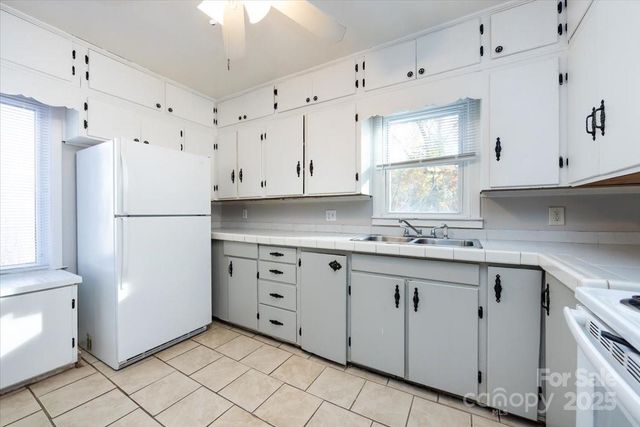 1027 Holland Avenue, Gastonia, NC 28052