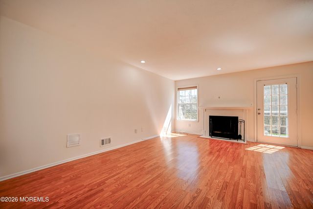 214 Paddington Court 6-4, Manalapan, NJ 07726