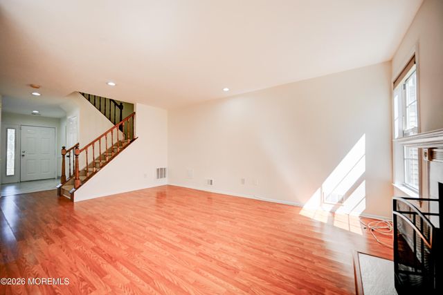 214 Paddington Court 6-4, Manalapan, NJ 07726