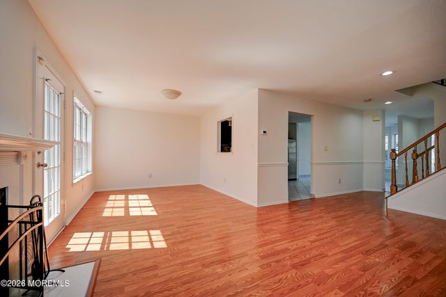 214 Paddington Court 6-4, Manalapan, NJ 07726