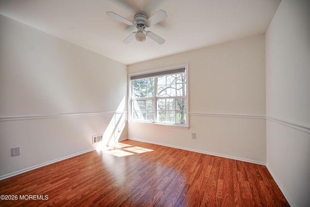 214 Paddington Court 6-4, Manalapan, NJ 07726