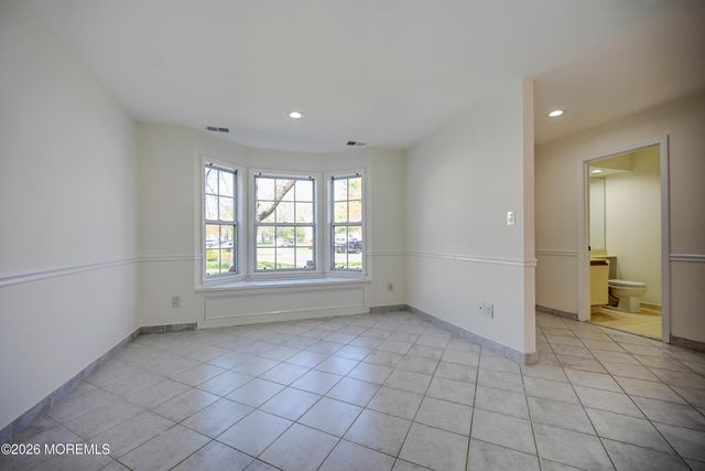 214 Paddington Court 6-4, Manalapan, NJ 07726