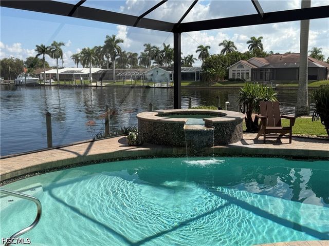 1957 SE 36th ST, Cape Coral, FL 33904