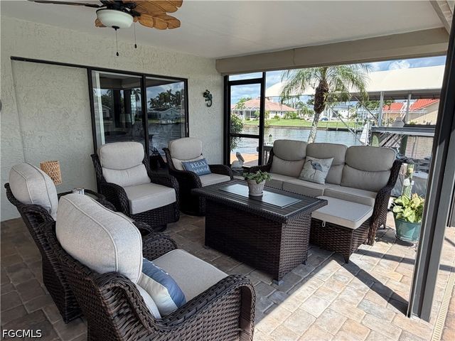 1957 SE 36th ST, Cape Coral, FL 33904
