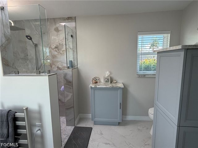 1957 SE 36th ST, Cape Coral, FL 33904