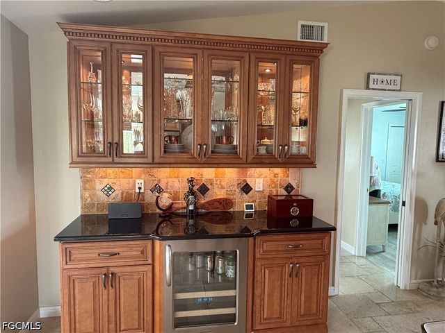 1957 SE 36th ST, Cape Coral, FL 33904