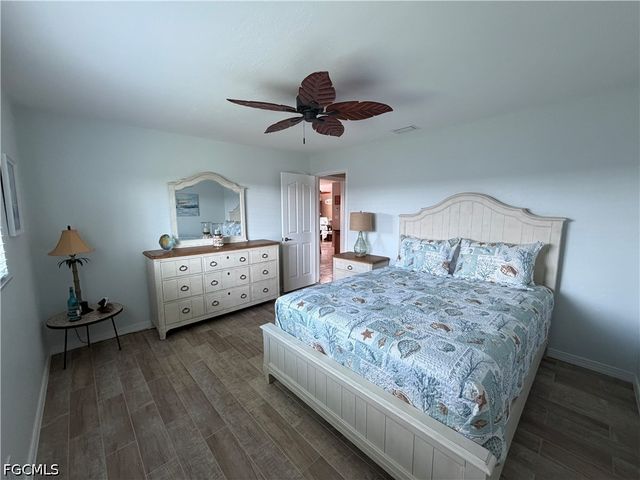 1957 SE 36th ST, Cape Coral, FL 33904