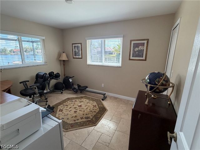 1957 SE 36th ST, Cape Coral, FL 33904