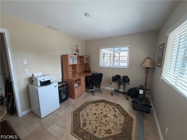 1957 SE 36th ST, Cape Coral, FL 33904