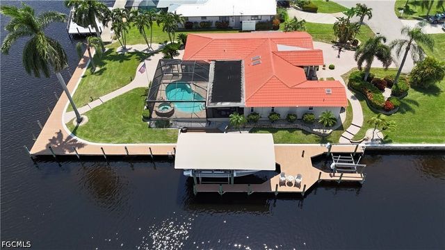 1957 SE 36th ST, Cape Coral, FL 33904